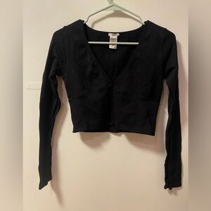 Black cropped long sleeve